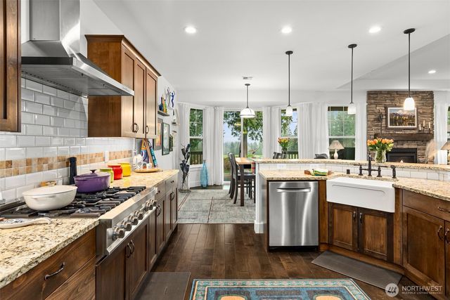 20 Dunsmuir Road, Port Ludlow, WA 98365