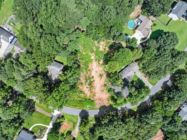 8690 Bayhill Drive, Gainesville, GA 30506