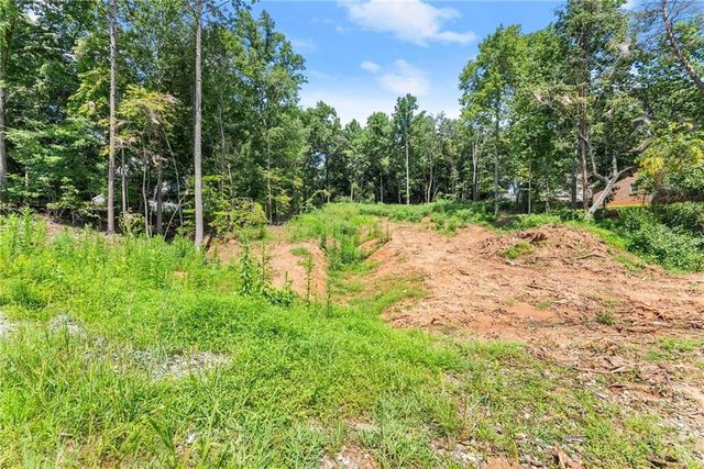 8690 Bayhill Drive, Gainesville, GA 30506