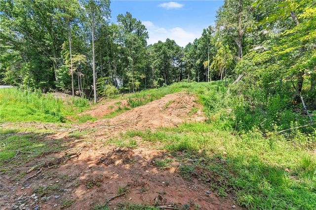8690 Bayhill Drive, Gainesville, GA 30506