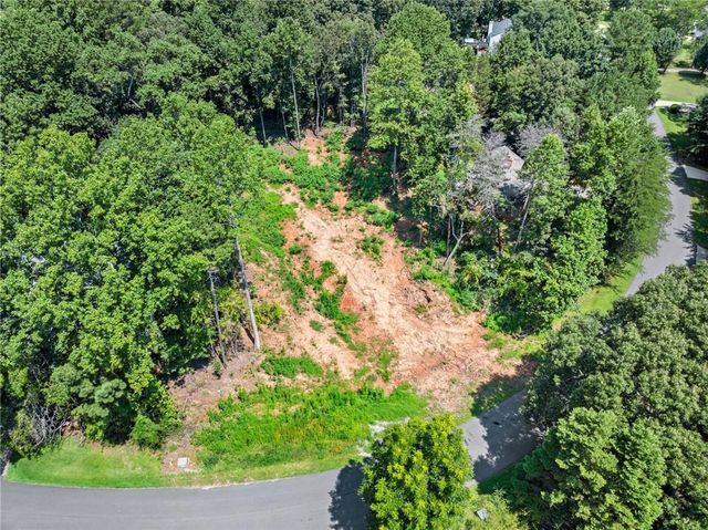 8690 Bayhill Drive, Gainesville, GA 30506