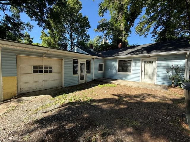 609 Creek Ridge Road, Greensboro, NC 27406