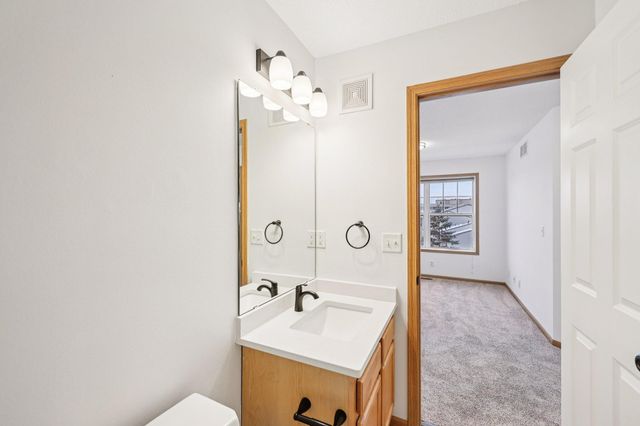 2821 Arona Street, Roseville, MN 55113