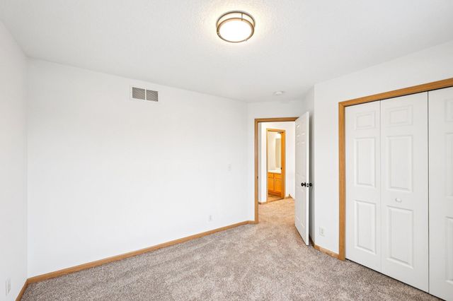 2821 Arona Street, Roseville, MN 55113