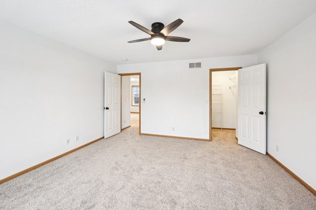 2821 Arona Street, Roseville, MN 55113