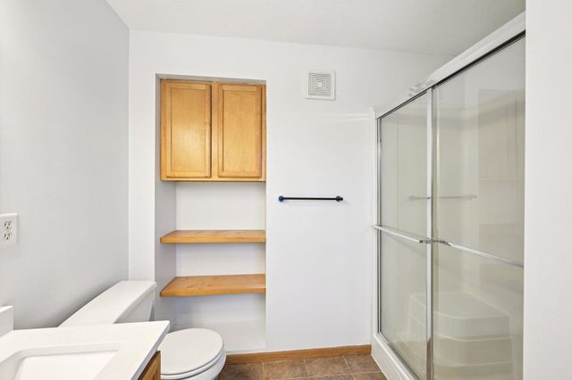 2821 Arona Street, Roseville, MN 55113