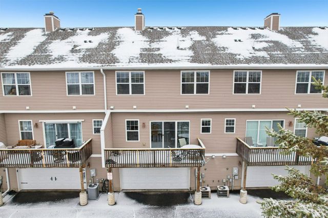 2821 Arona Street, Roseville, MN 55113