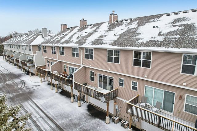 2821 Arona Street, Roseville, MN 55113