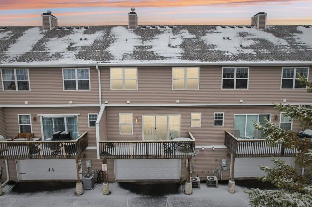 2821 Arona Street, Roseville, MN 55113