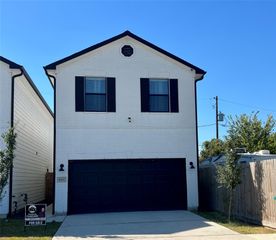 6211 Fairchild St, Houston, TX 77028
