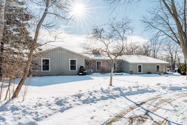 N69W27233 Hickory Chasm DRIVE, Lisbon, WI 53089