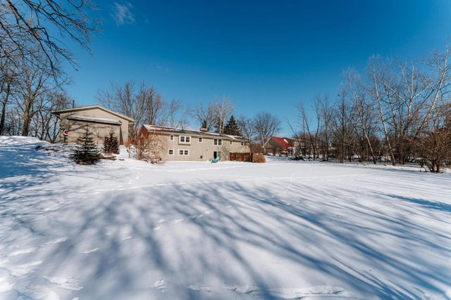 N69W27233 Hickory Chasm DRIVE, Lisbon, WI 53089