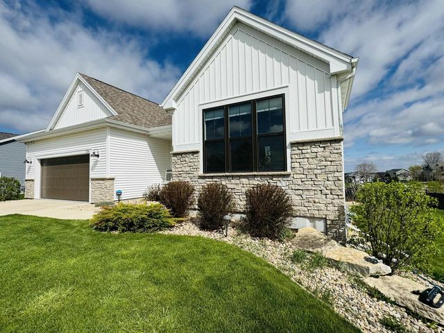534 Foxfield ROAD, Oregon, WI 53575