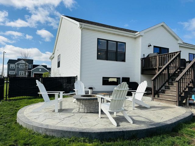 534 Foxfield ROAD, Oregon, WI 53575