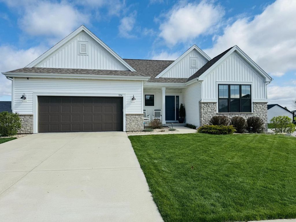 534 Foxfield ROAD, Oregon, WI 53575