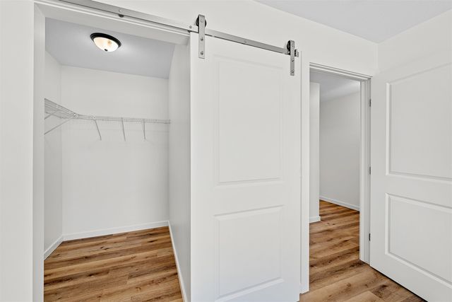 1202 Harbor Dr, Salina, KS 67401