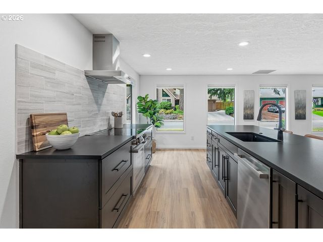 4580 PATRIOT Ct Se, Salem, OR 97302
