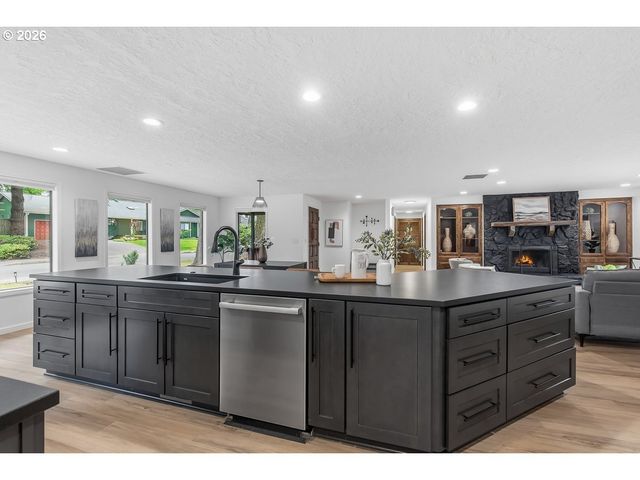 4580 PATRIOT Ct Se, Salem, OR 97302