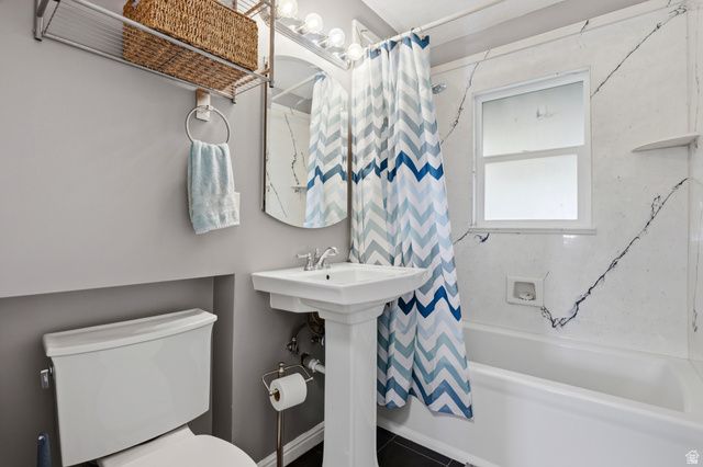 3975 S 2225 W, Roy, UT 84067