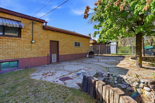 3975 S 2225 W, Roy, UT 84067