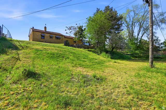 3975 S 2225 W, Roy, UT 84067