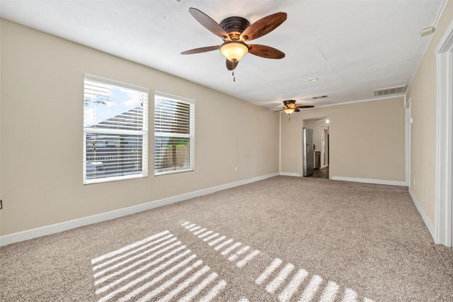 4220 Alabama Avenue, Dickinson, TX 77539