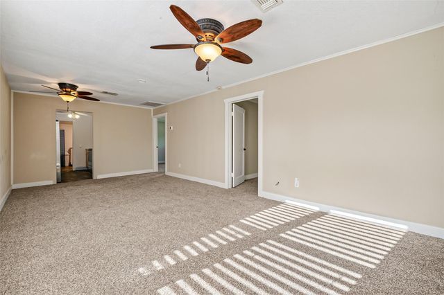 4220 Alabama Avenue, Dickinson, TX 77539