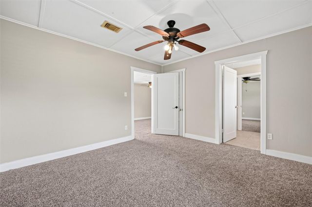 4220 Alabama Avenue, Dickinson, TX 77539