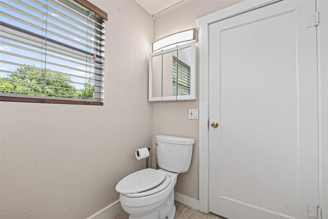 4220 Alabama Avenue, Dickinson, TX 77539