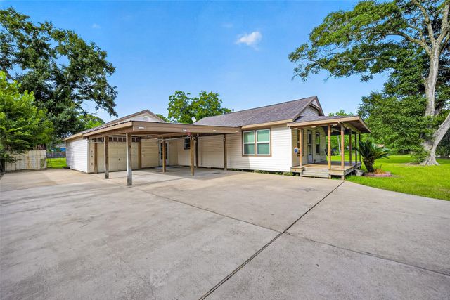 4220 Alabama Avenue, Dickinson, TX 77539