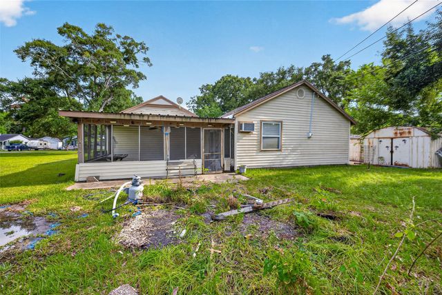 4220 Alabama Avenue, Dickinson, TX 77539