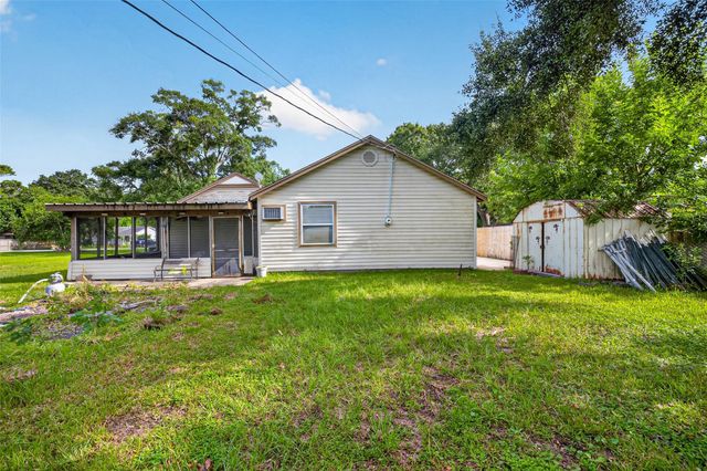 4220 Alabama Avenue, Dickinson, TX 77539