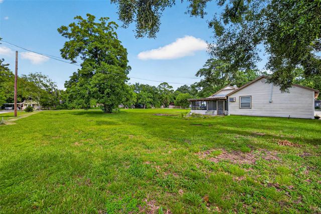 4220 Alabama Avenue, Dickinson, TX 77539