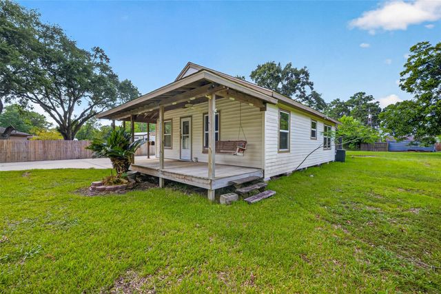 4220 Alabama Avenue, Dickinson, TX 77539