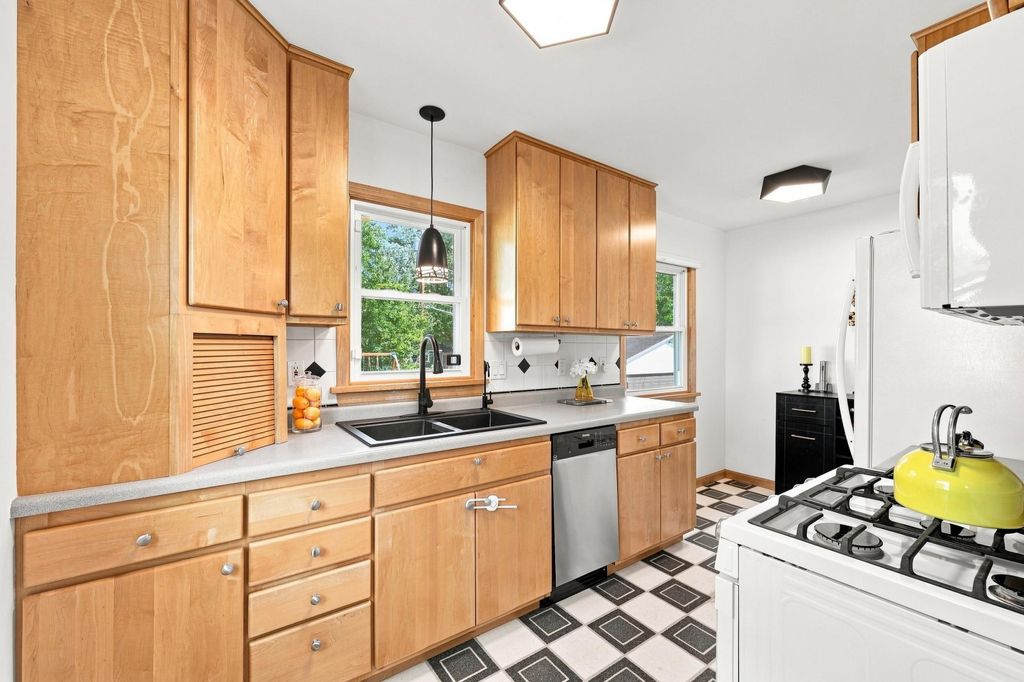 3826 Zane Avenue N, Crystal, MN 55422 — photo 5