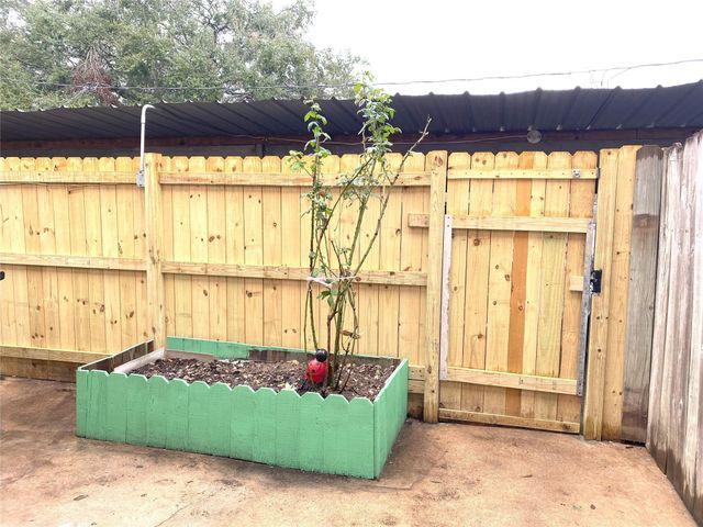 7831 Fuqua Street 7831, Houston, TX 77075