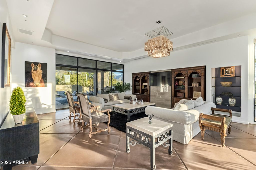 Image 13 of property listing at 9350 E VIA DEL SOL Drive, Scottsdale, AZ 85255