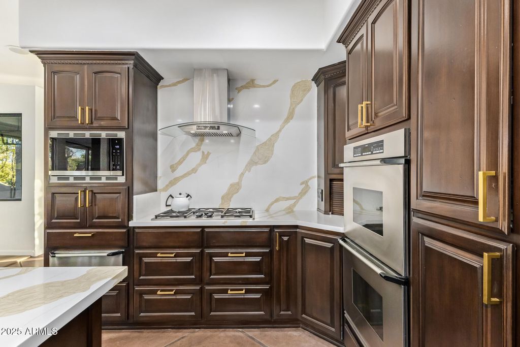 Image 16 of property listing at 9350 E VIA DEL SOL Drive, Scottsdale, AZ 85255