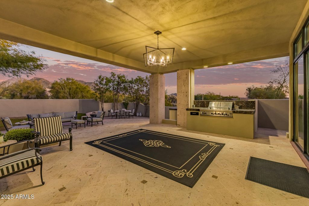 Image 39 of property listing at 9350 E VIA DEL SOL Drive, Scottsdale, AZ 85255