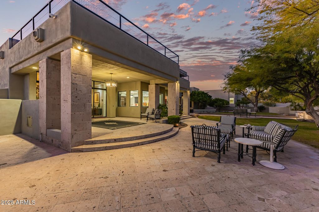 Image 41 of property listing at 9350 E VIA DEL SOL Drive, Scottsdale, AZ 85255