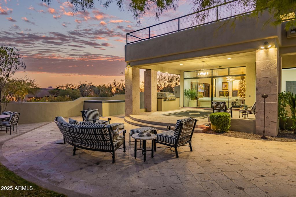 Image 42 of property listing at 9350 E VIA DEL SOL Drive, Scottsdale, AZ 85255