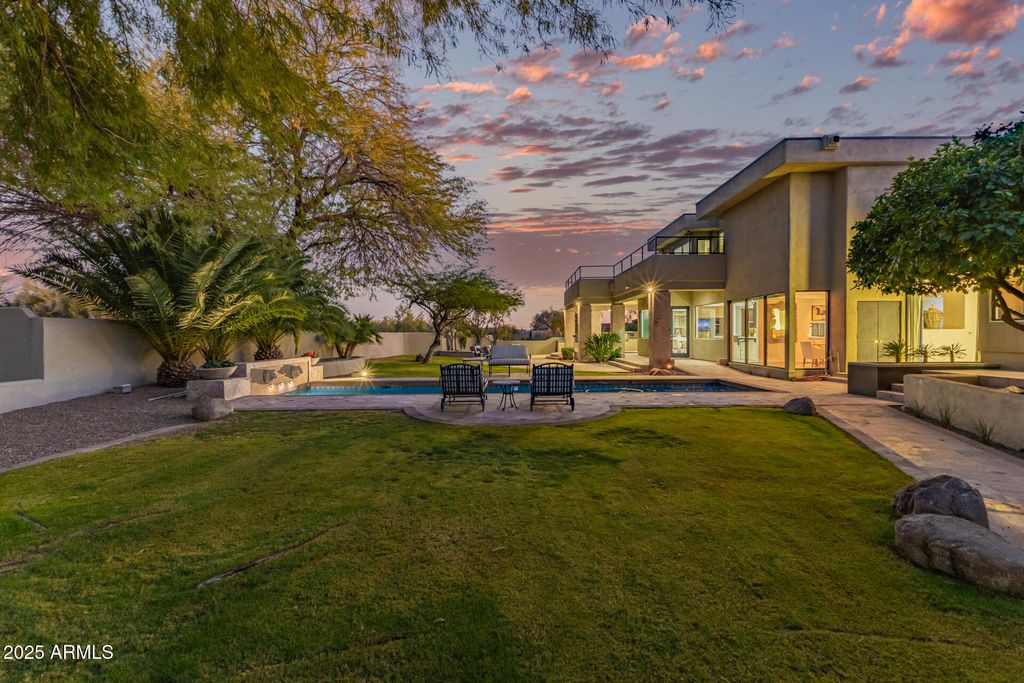 Image 45 of property listing at 9350 E VIA DEL SOL Drive, Scottsdale, AZ 85255