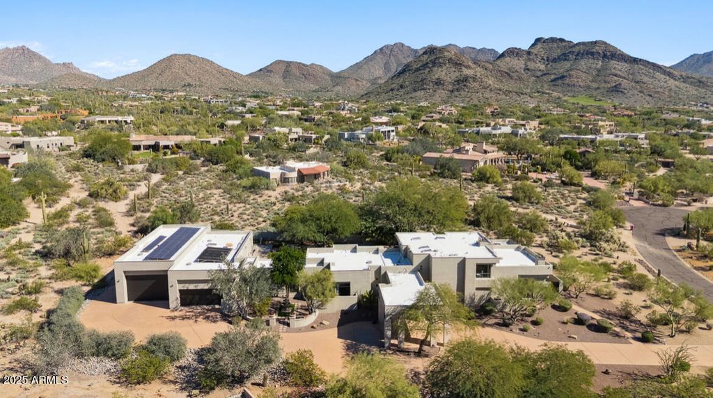 Image 61 of property listing at 9350 E VIA DEL SOL Drive, Scottsdale, AZ 85255