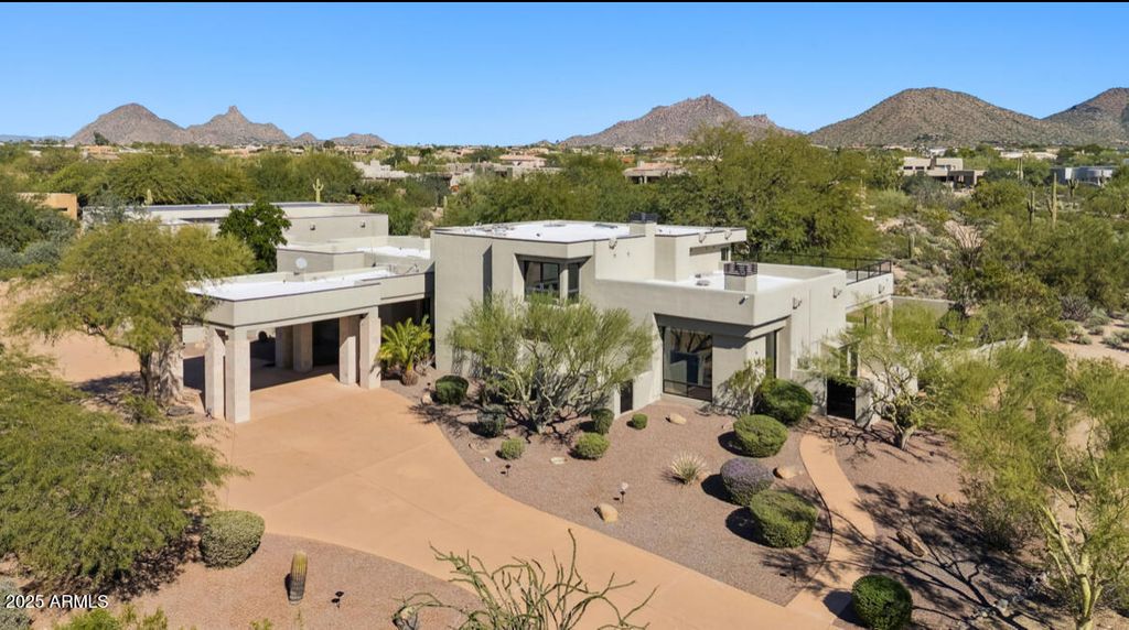 Image 62 of property listing at 9350 E VIA DEL SOL Drive, Scottsdale, AZ 85255