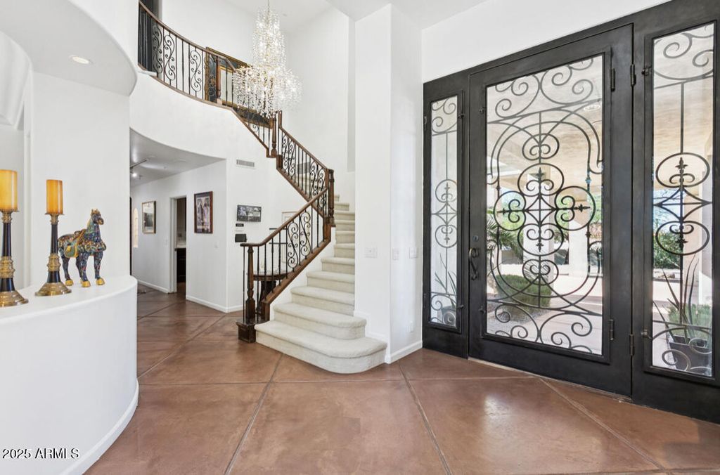 Image 8 of property listing at 9350 E VIA DEL SOL Drive, Scottsdale, AZ 85255