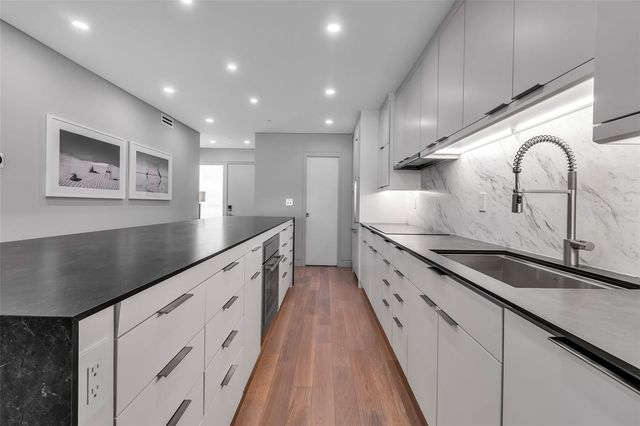 5740 MIDNIGHT PASS ROAD 403, Sarasota, FL 34242