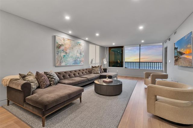 5740 MIDNIGHT PASS ROAD 403, Sarasota, FL 34242