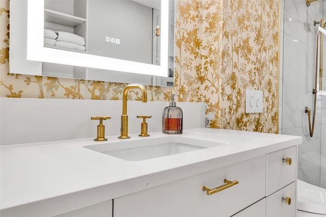 5740 MIDNIGHT PASS ROAD 403, Sarasota, FL 34242