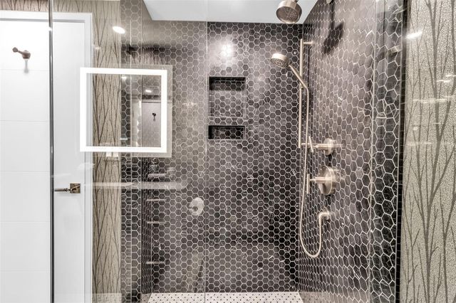 5740 MIDNIGHT PASS ROAD 403, Sarasota, FL 34242