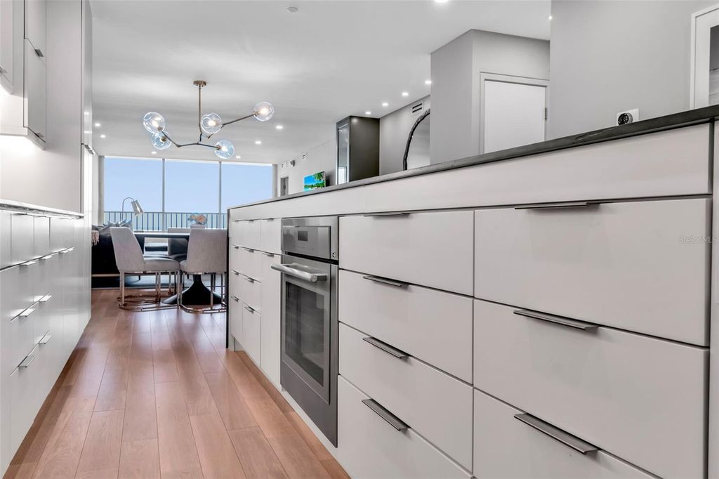 Image 13 of property listing at 5740 MIDNIGHT PASS ROAD 403, Sarasota, FL 34242